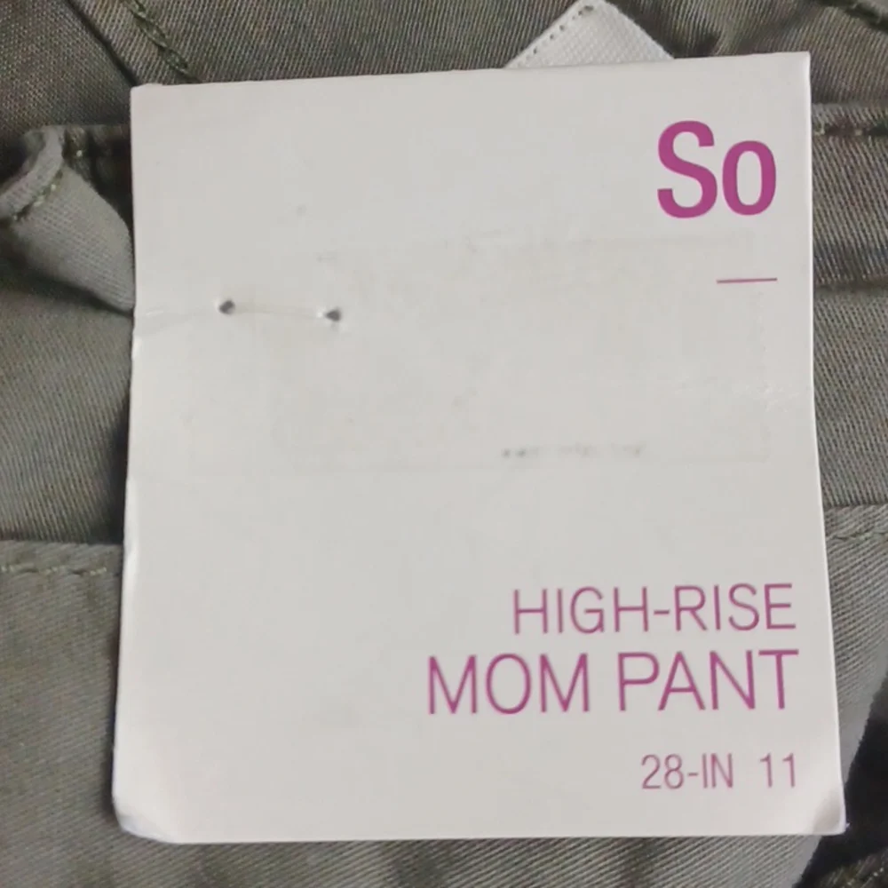 NWT - Size 11 green pants. "High-Rise Mom Pant". Light weight casual. Summer. - Picture 13 of 15